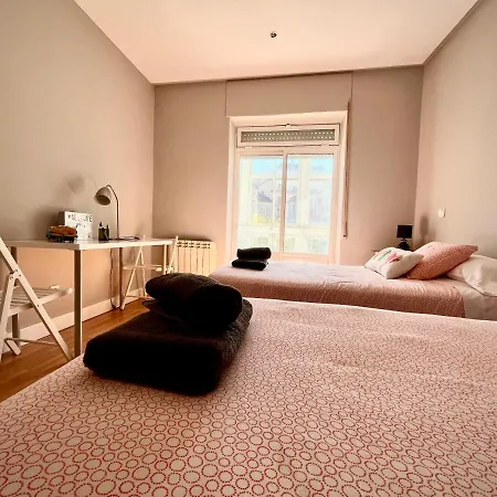 Atuaire Plaza De Libertad Junto A El Cid Campeador アパート *