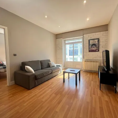 Atuaire Plaza De Libertad Junto A El Cid Campeador * Burgo