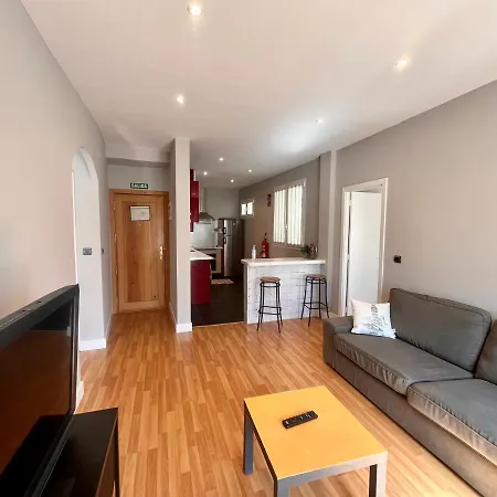 Atuaire Plaza De Libertad Junto A El Cid Campeador アパート